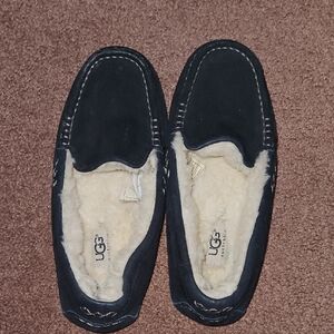 UGG Shoes With Sherpa Inside Size 6